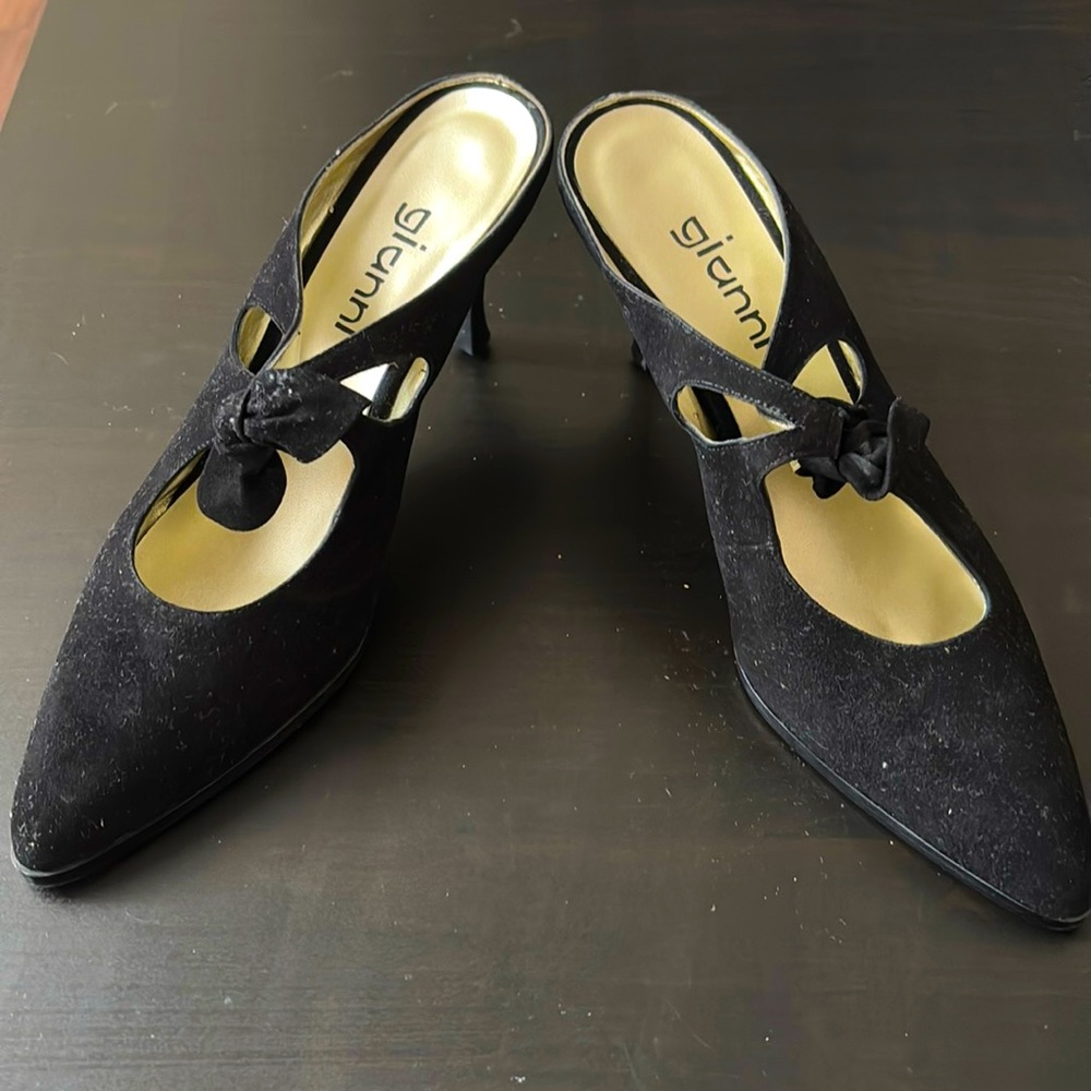 Black suede GIANNI mules